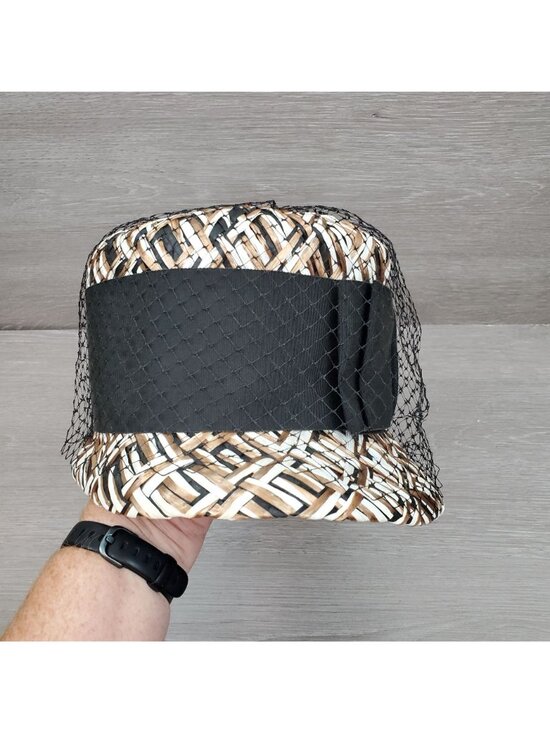 Vintage woven hat with mesh overlay and black hat box main image 8